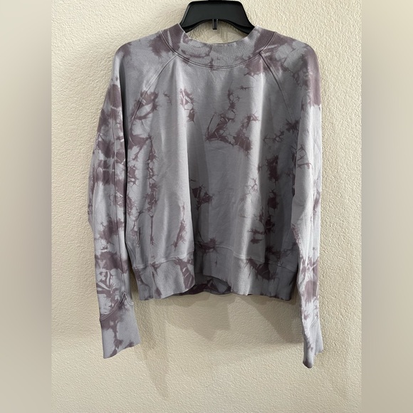 lululemon athletica Sweaters - Lululemon crewneck sweatshirt